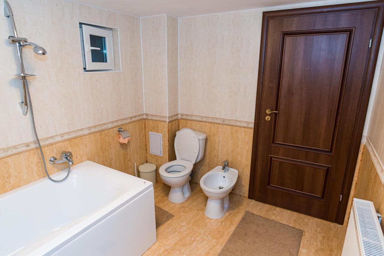 Hotel Casa Luca à Moldova Noua Extérieur photo