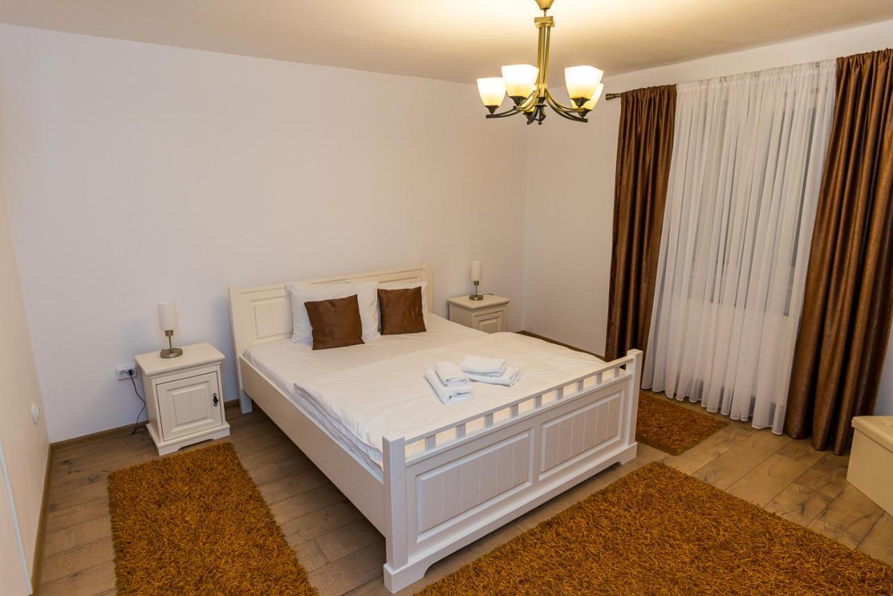 Hotel Casa Luca à Moldova Noua Extérieur photo