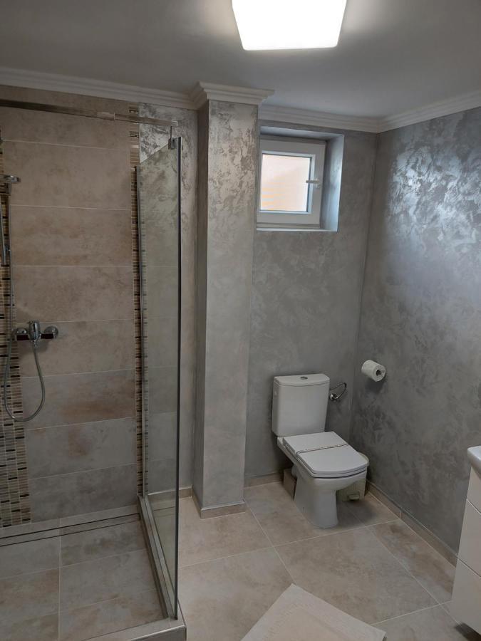Hotel Casa Luca à Moldova Noua Extérieur photo