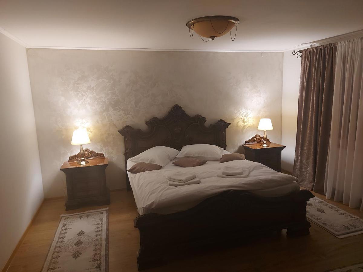 Hotel Casa Luca à Moldova Noua Extérieur photo