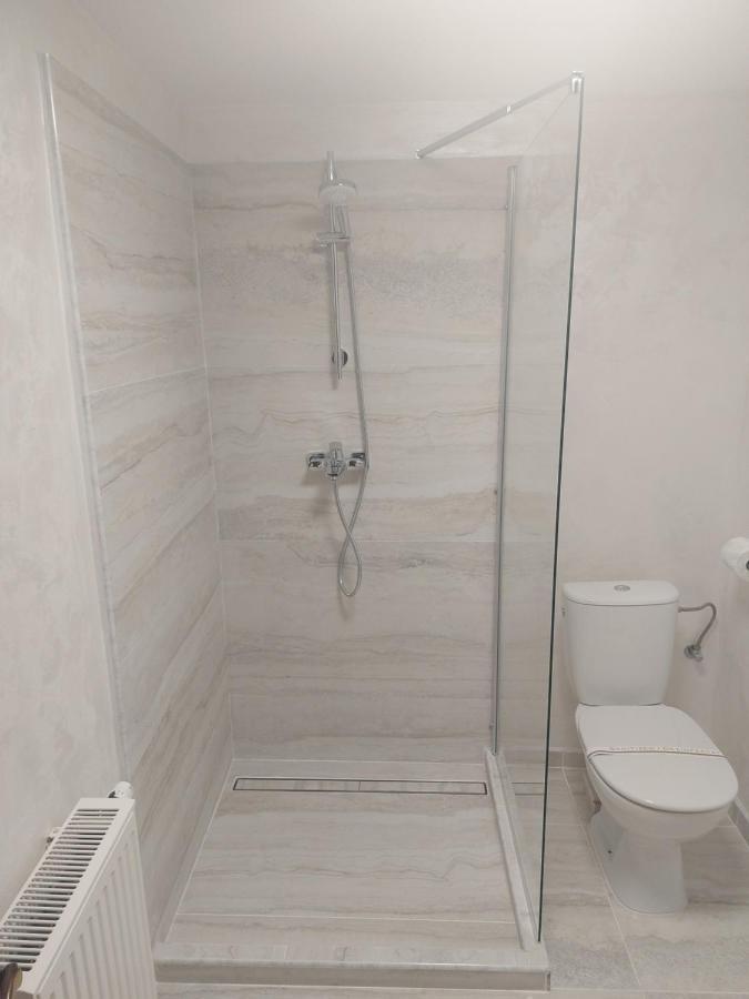Hotel Casa Luca à Moldova Noua Extérieur photo
