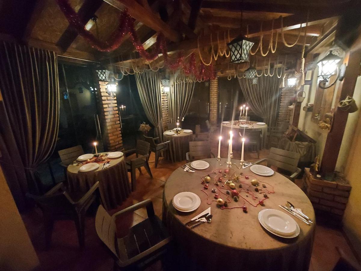 Hotel Casa Luca à Moldova Noua Extérieur photo