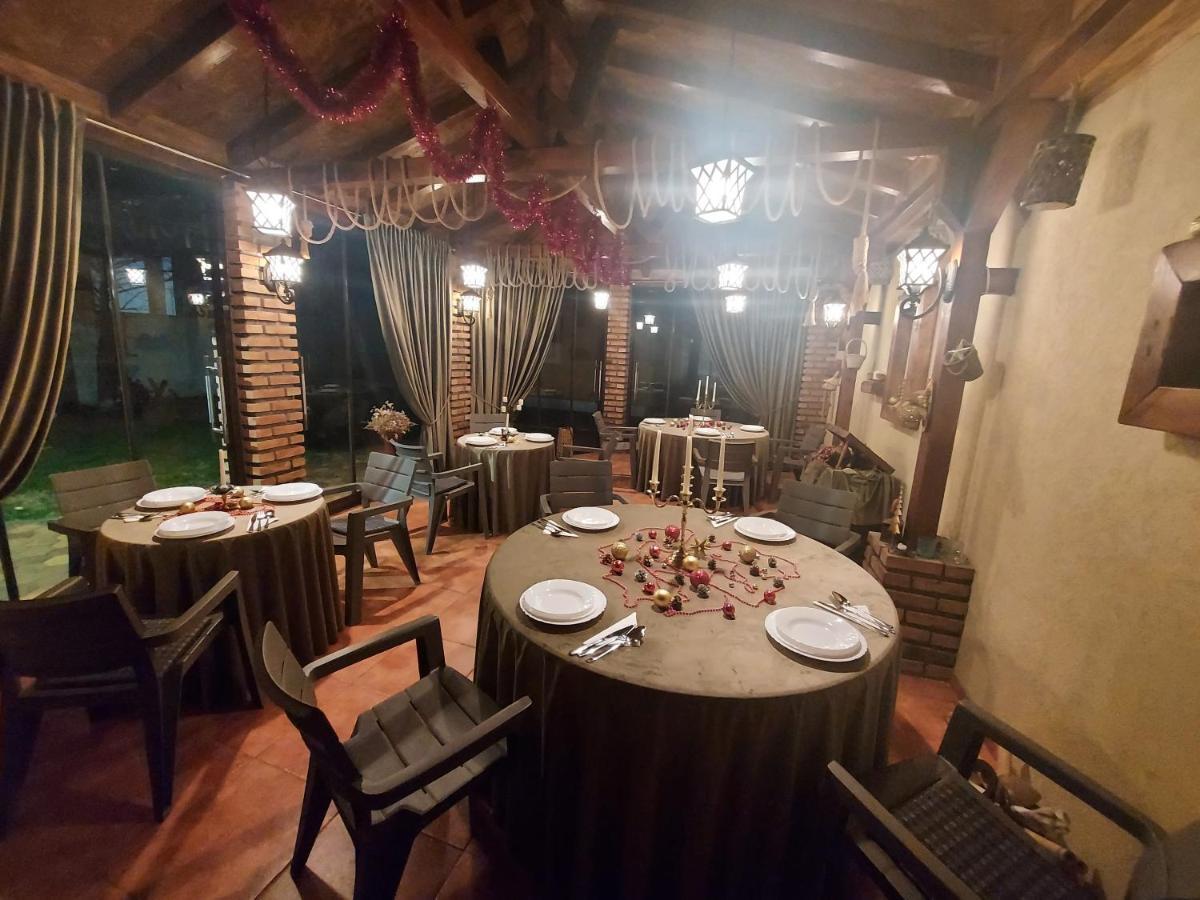 Hotel Casa Luca à Moldova Noua Extérieur photo