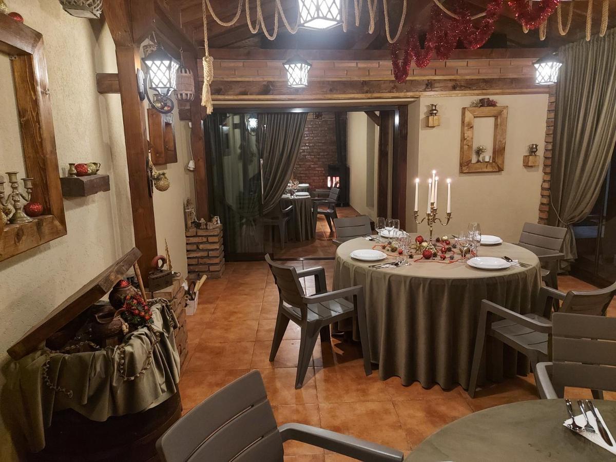 Hotel Casa Luca à Moldova Noua Extérieur photo